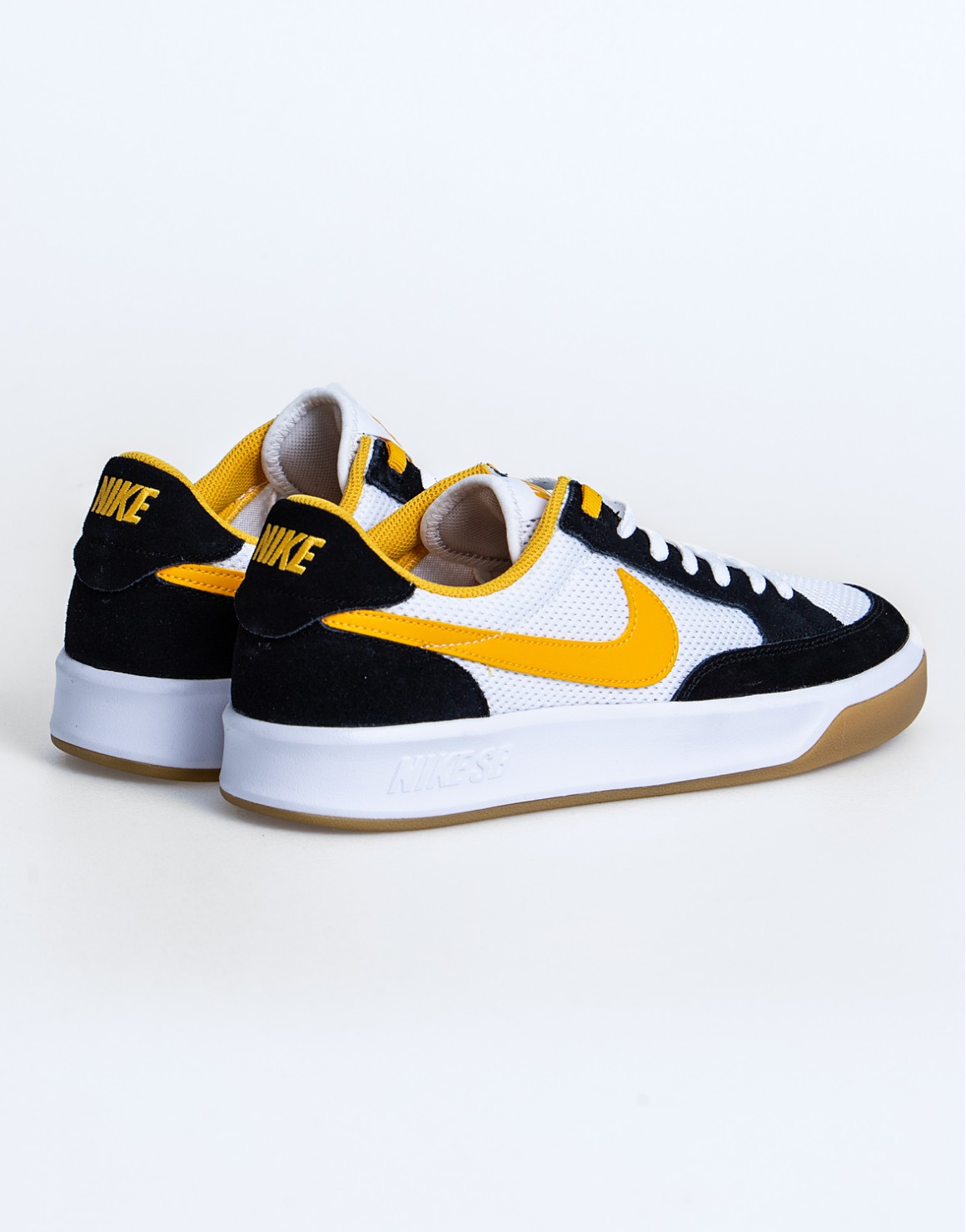 nike sb adversary gold